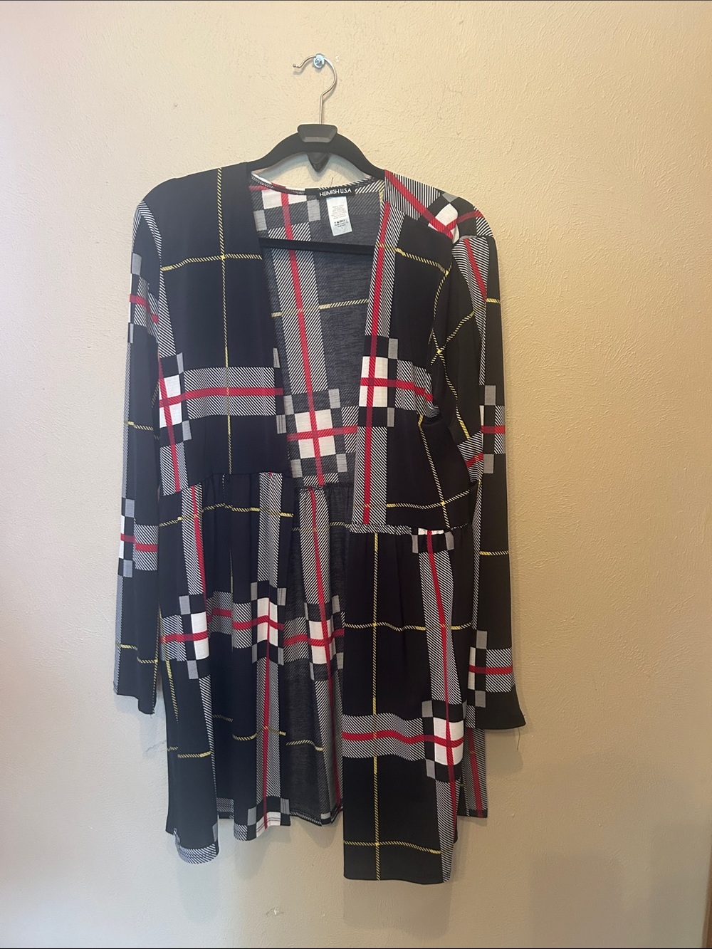 Black Plaid Long-Sleeve V-Neck Women's Top